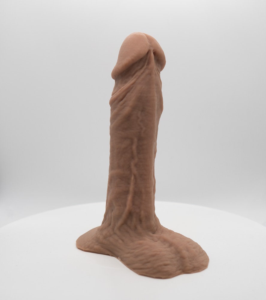 7.5 inch Realistic Dildo - modeled after real penis